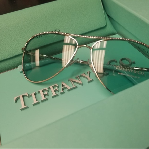 Tiffany&Co. Diamond Point Aviators 2019 Collection - Picture 8 of 8